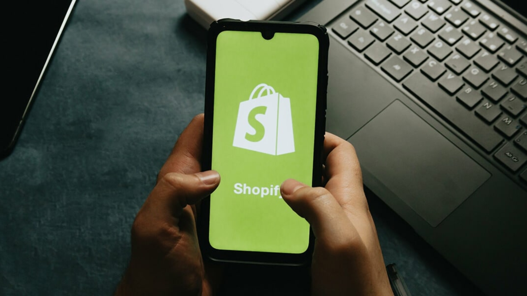 Shopify müşteri hizmetleri iletişim numarası